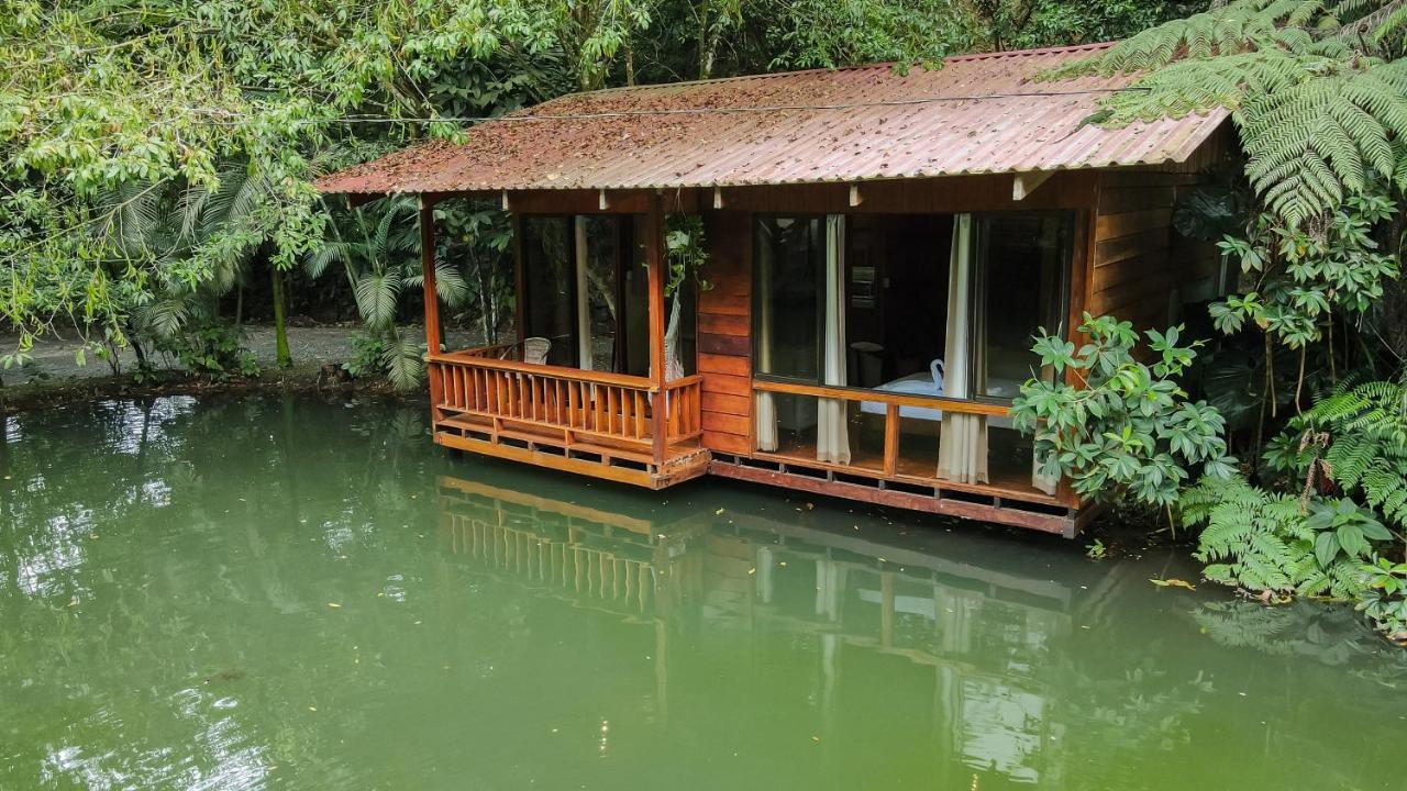 Cabanas Del Lago La Fortuna Bagian luar foto